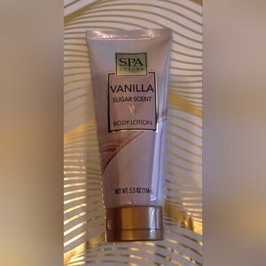 SPA Luxury Vanilla Sugar Scent Body Lotion